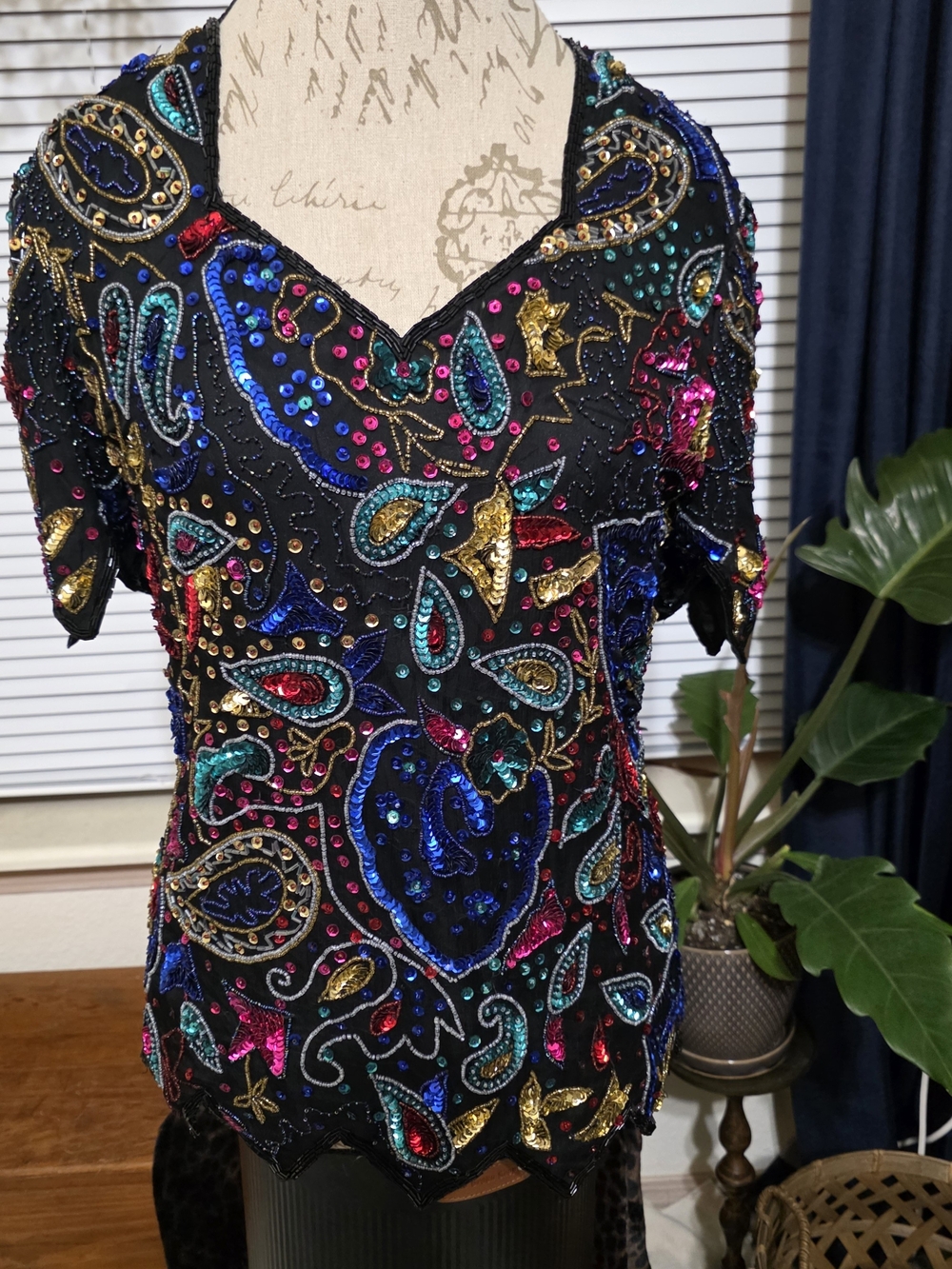 Vintage Laurence Kazar Black Silk Multicolor Beadwork Sequin Paisley V-Neck Top